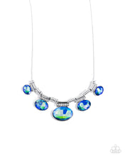 Load image into Gallery viewer, Paparazzi - Socialite Status - Green Necklace