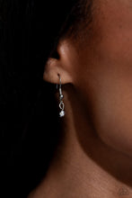 Load image into Gallery viewer, Paparazzi - Backstage Beauty - Silver Necklace