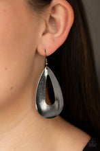 Load image into Gallery viewer, Paparazzi - Hand It OVAL! - Black Earrings
